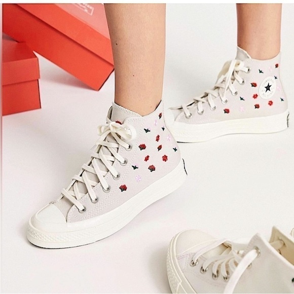 CONVERSE Chuck 70 Floral Embroidery High Top Sneaker size 9.5 - Picture 16 of 16